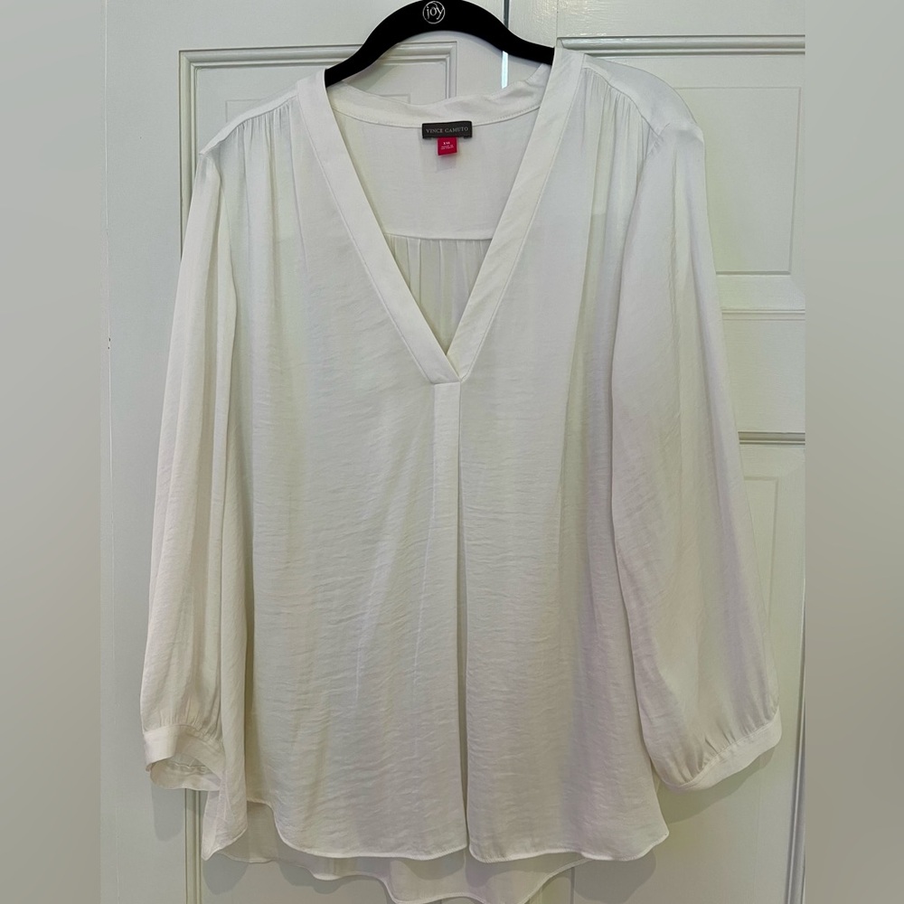 Vince Camuto Cream V-Neck Blouse
